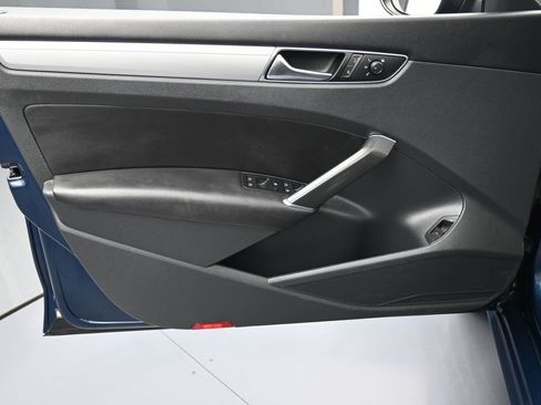 Used 2019 Volkswagen Passat 2.0T Wolfsburg image 27