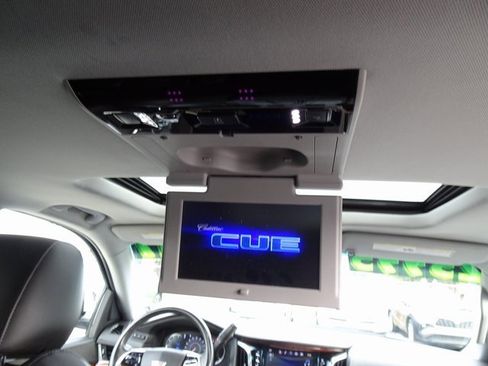 Used 2017 Cadillac Escalade Premium Luxury image 24