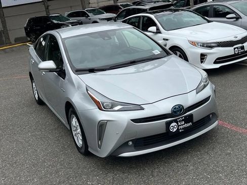 Used 2020 Toyota Prius LE AWD/4WD image 5