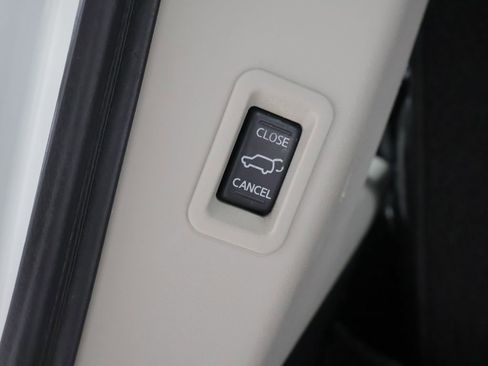 Used 2015 Nissan Armada Platinum w/ 2nd Row Captain Seat Package AWD/4WD image 23