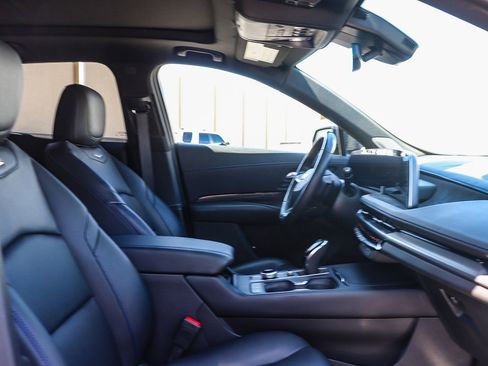 Used 2024 Cadillac XT4 Sport w/ Cold Weather Package FWD image 21