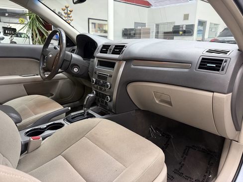 Used 2010 Ford Fusion Hybrid FWD image 18