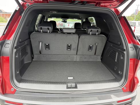 New 2026 Chevrolet Traverse LT w/ Midnight/Sport Edition FWD image 19