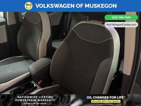 New 2026 Volkswagen Taos SE image 13