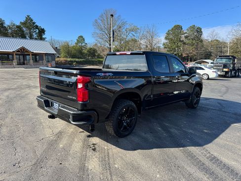 Used 2023 Chevrolet Silverado 1500 Custom image 6