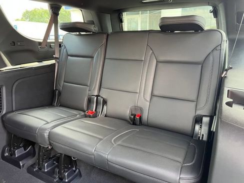 Used 2025 GMC Yukon XL Denali AWD/4WD image 6