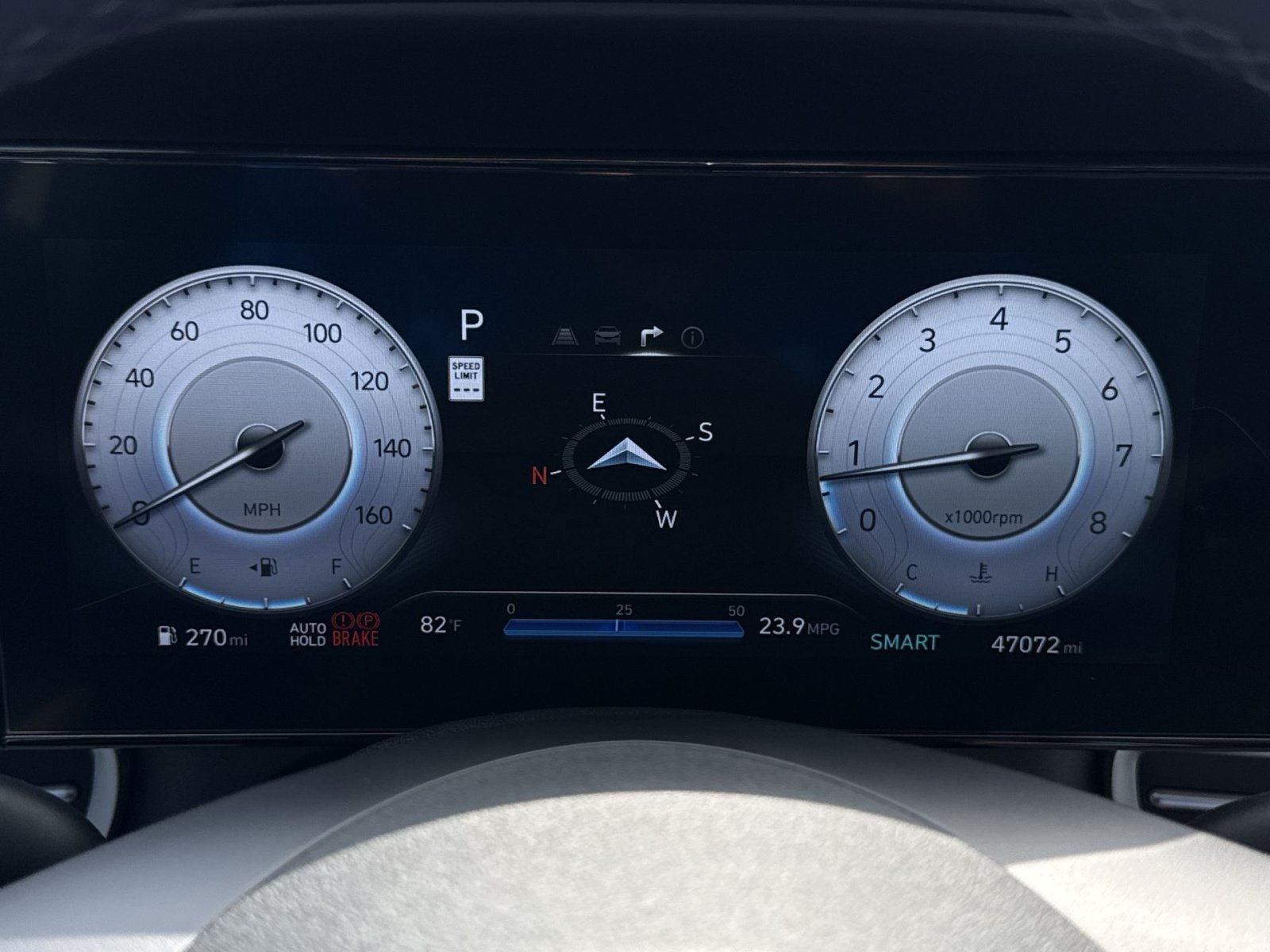 Certified 2025 Hyundai Elantra Limited FWD image 17