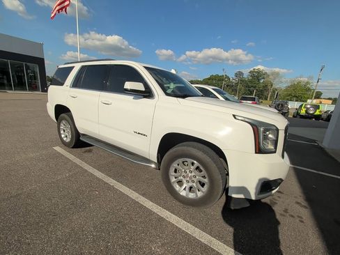 Used 2019 GMC Yukon SLT AWD/4WD image 3