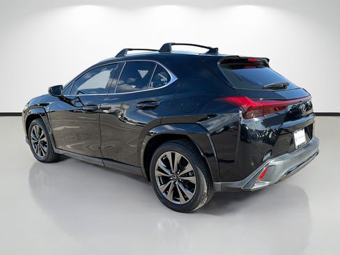 Used 2022 Lexus UX 200 F Sport w/ Accessory Package (Z1) image 5