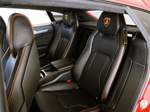 Used 2019 Lamborghini Urus image 27