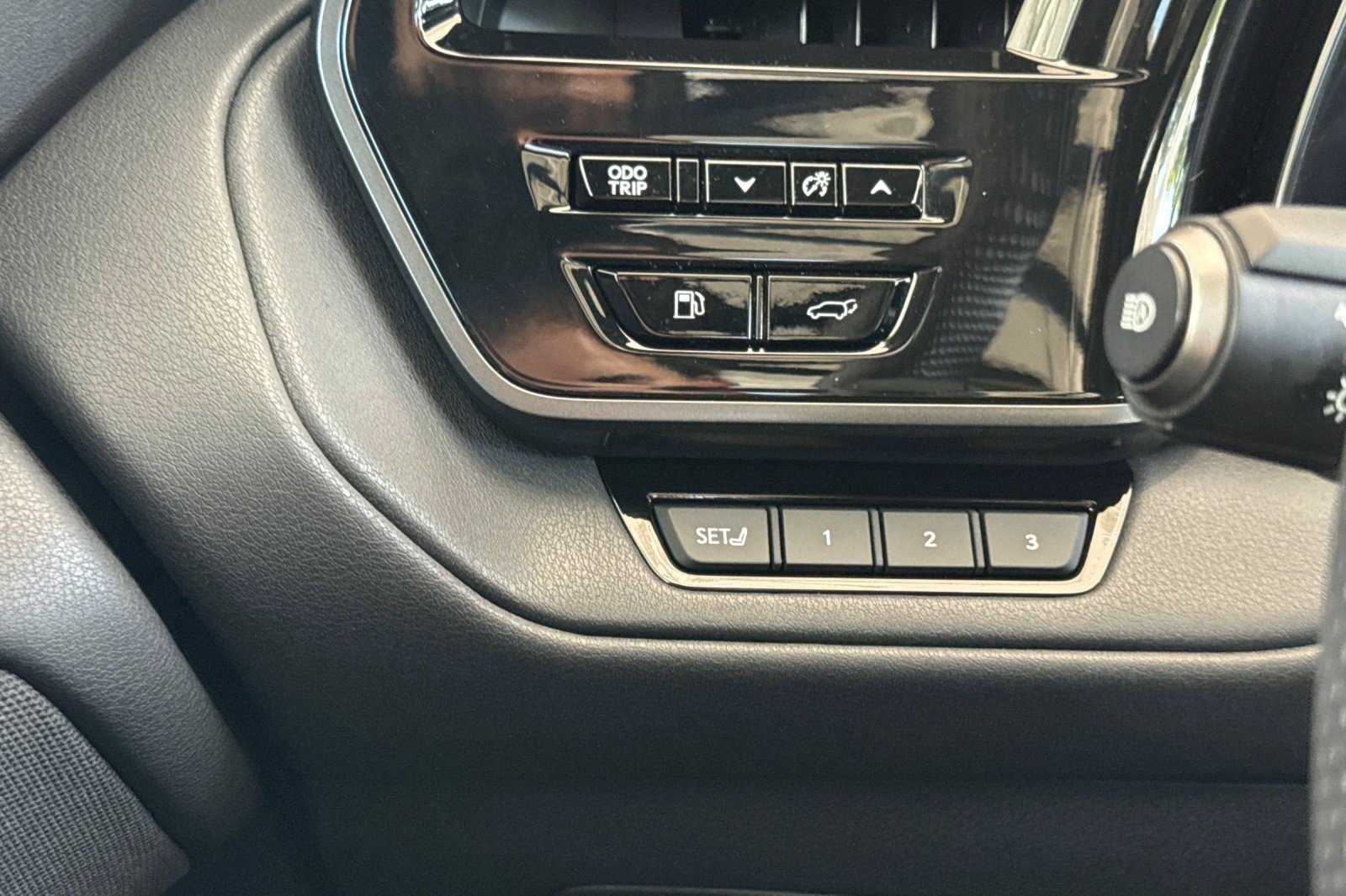Certified 2026 Lexus TX 500h AWD w/ Technology Package image 39