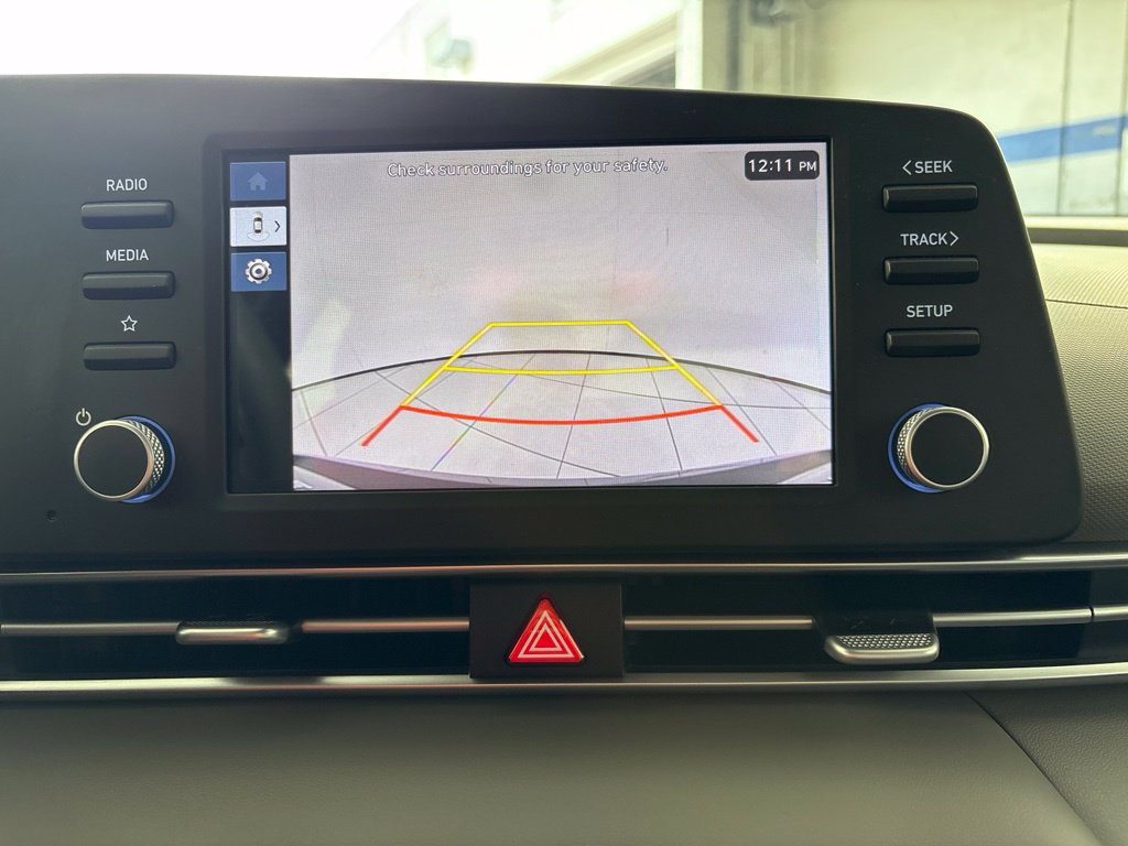 Used 2025 Hyundai Elantra SE FWD image 30