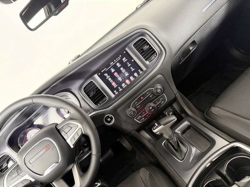 Used 2015 Dodge Charger R/T w/ Plus Group RWD image 58