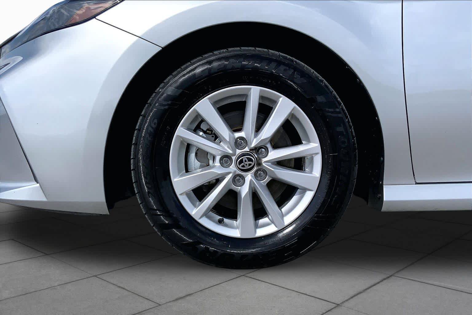 Used 2025 Toyota Camry LE FWD image 11