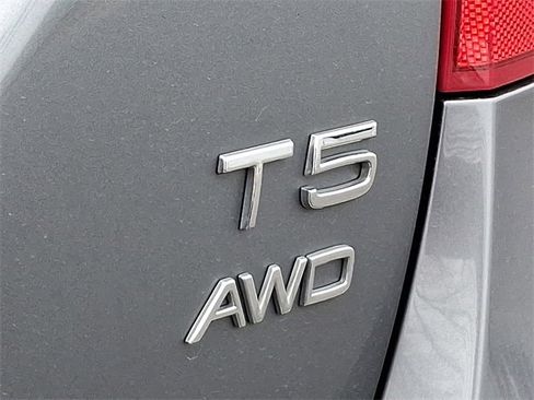 Used 2016 Volvo V60 T5 Cross Country w/ Convenience Package image 33