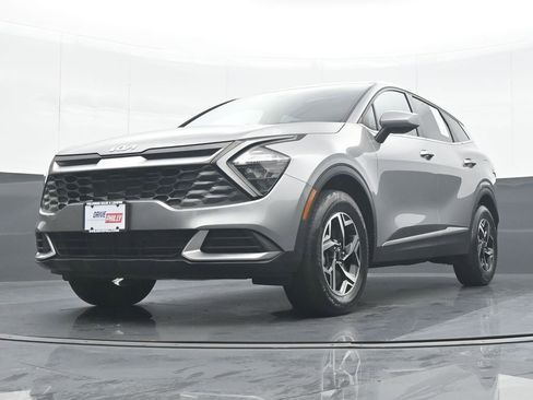 Used 2023 Kia Sportage LX image 25