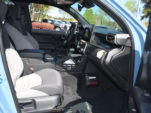 New 2026 Toyota Tacoma TRD Off-Road AWD/4WD image 11