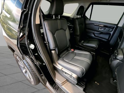 Used 2024 Honda Pilot Touring image 39
