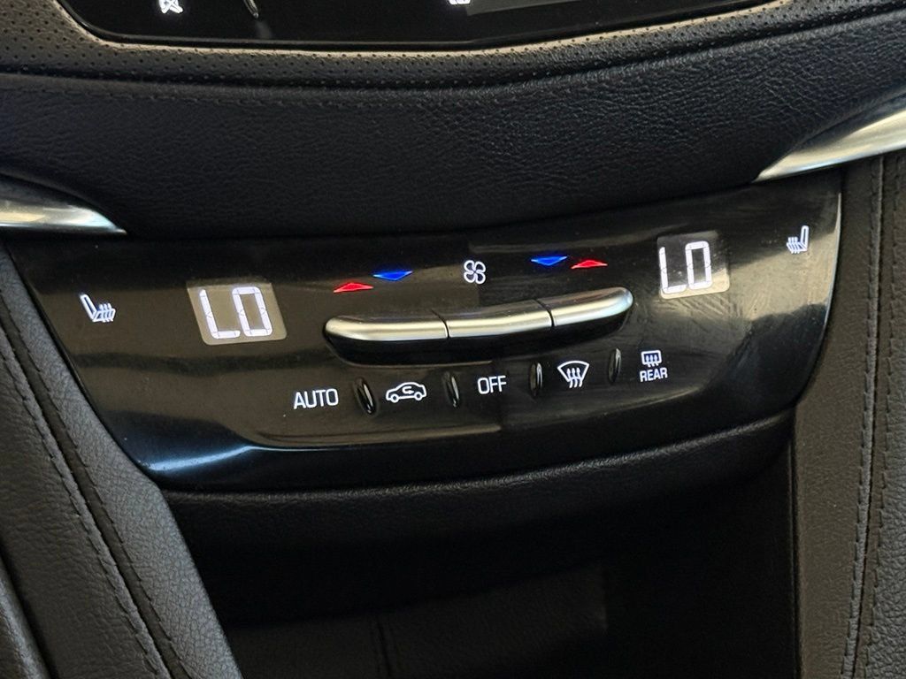 Used 2021 Cadillac XT5 Premium Luxury FWD image 21