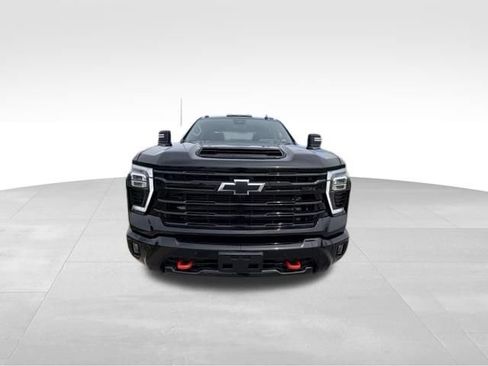 Used 2025 Chevrolet Silverado 2500 LTZ w/ Trail Boss Package AWD/4WD image 3