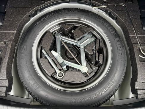 Certified 2025 Subaru Crosstrek 2.5i Limited image 31