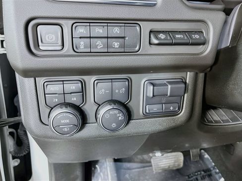 Used 2023 Chevrolet Tahoe High Country AWD/4WD image 13