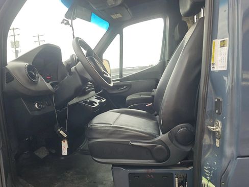 Used 2019 Mercedes-Benz Sprinter 170 image 7