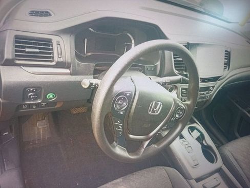 Used 2021 Honda Ridgeline Sport image 6