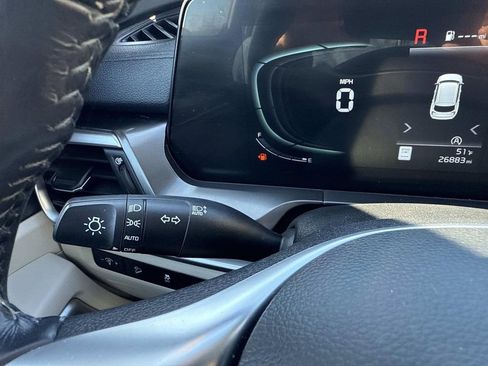 Used 2023 Kia Telluride S image 32