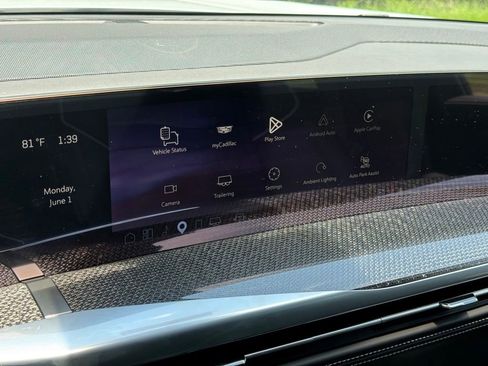 New 2026 Cadillac Escalade V AWD/4WD image 32