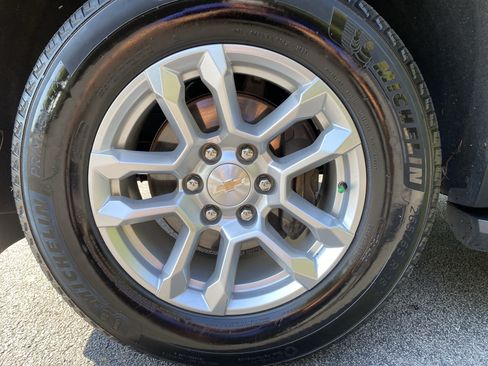 Used 2025 Chevrolet Tahoe LT AWD/4WD image 44