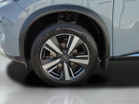 Certified 2023 Nissan Rogue Platinum w/ Platinum Premium Package FWD image 26