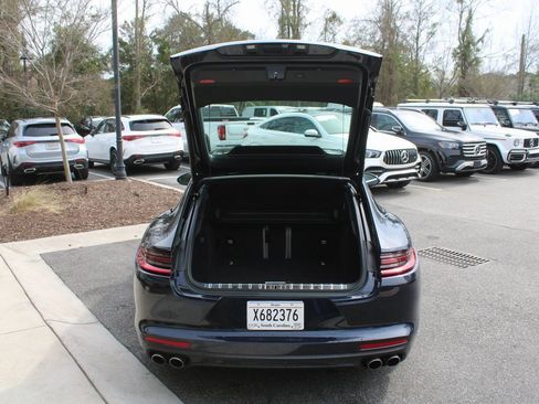 Used 2018 Porsche Panamera 4S image 7