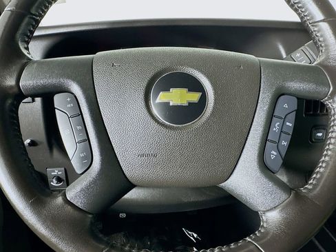 Used 2021 Chevrolet Express 3500 w/ Driver Convenience Package RWD image 28