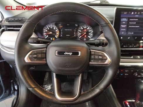 Used 2022 Jeep Compass Limited image 12