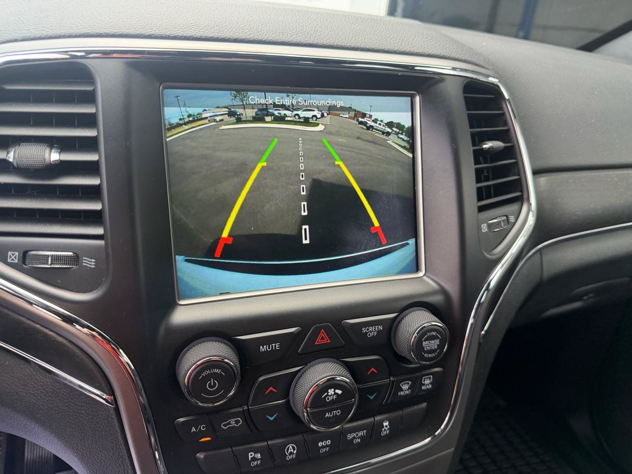 Used 2018 Jeep Grand Cherokee Limited AWD/4WD image 13