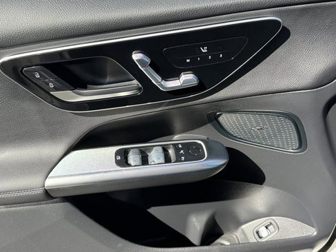 New 2026 Mercedes-Benz GLC 300 4MATIC image 9