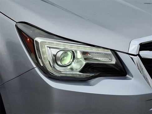 Used 2018 Subaru Forester 2.5i Limited image 9