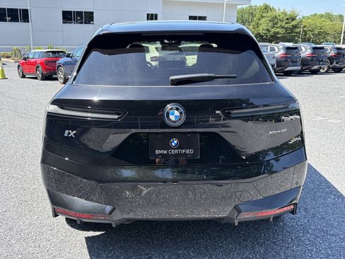 Used 2024 BMW iX xDrive50 w/ Premium Package AWD/4WD image 6