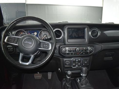 Used 2021 Jeep Wrangler Unlimited Sahara image 30