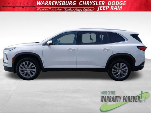 Used 2025 Buick Enclave Preferred AWD/4WD image 8