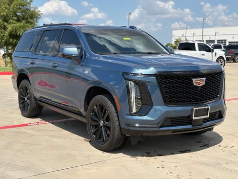 Used 2025 Cadillac Escalade Sport AWD/4WD image 1