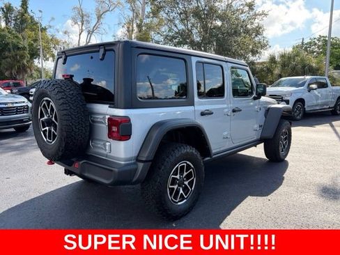 Used 2024 Jeep Wrangler Unlimited Rubicon AWD/4WD image 6