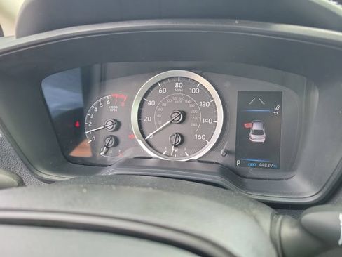 Used 2020 Toyota Corolla LE FWD image 19