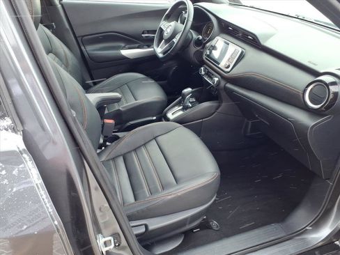 Used 2020 Nissan Kicks SR w/ SR Premium Package image 20