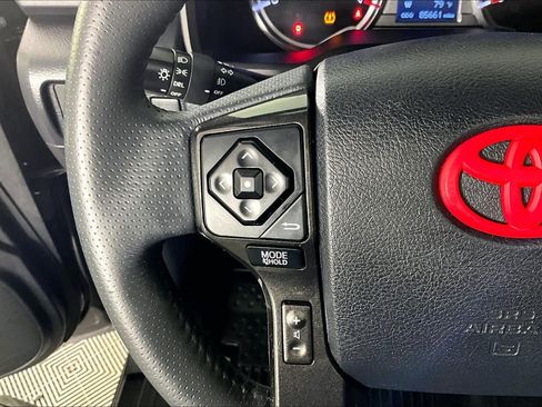 Used 2019 Toyota 4Runner TRD Off-Road Premium AWD/4WD image 22