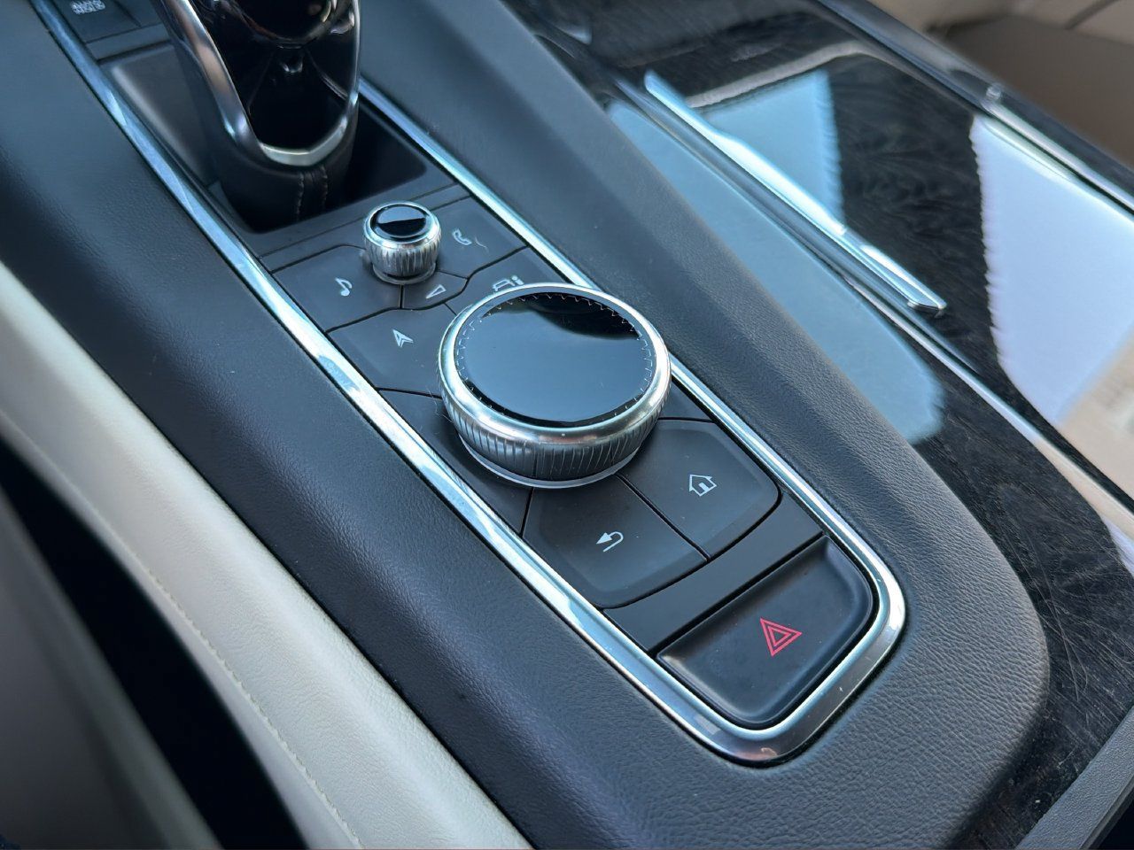 Certified 2023 Cadillac Escalade Premium Luxury RWD image 28