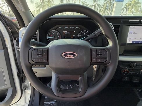 Used 2024 Ford F550 4x4 Crew Cab Super Duty w/ XLT Value Package image 19