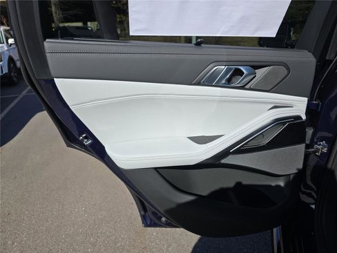 New 2026 BMW X6 M60i image 14