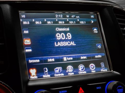 Used 2017 Jeep Grand Cherokee Limited w/ Trailer Tow Group IV image 30